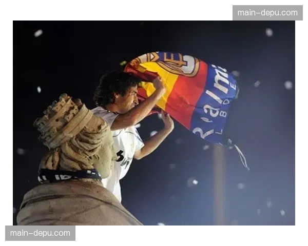 皇马客场1-2奥萨苏纳，布迪米尔点射，维尼修斯扳平，劳尔加西亚补时绝杀